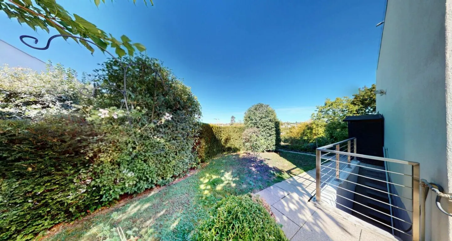 Votre nouveau bonheur familial, spacieuse maison d'angle de 5,5 pièces avec jardin privé ! - Photo 9 sur 13