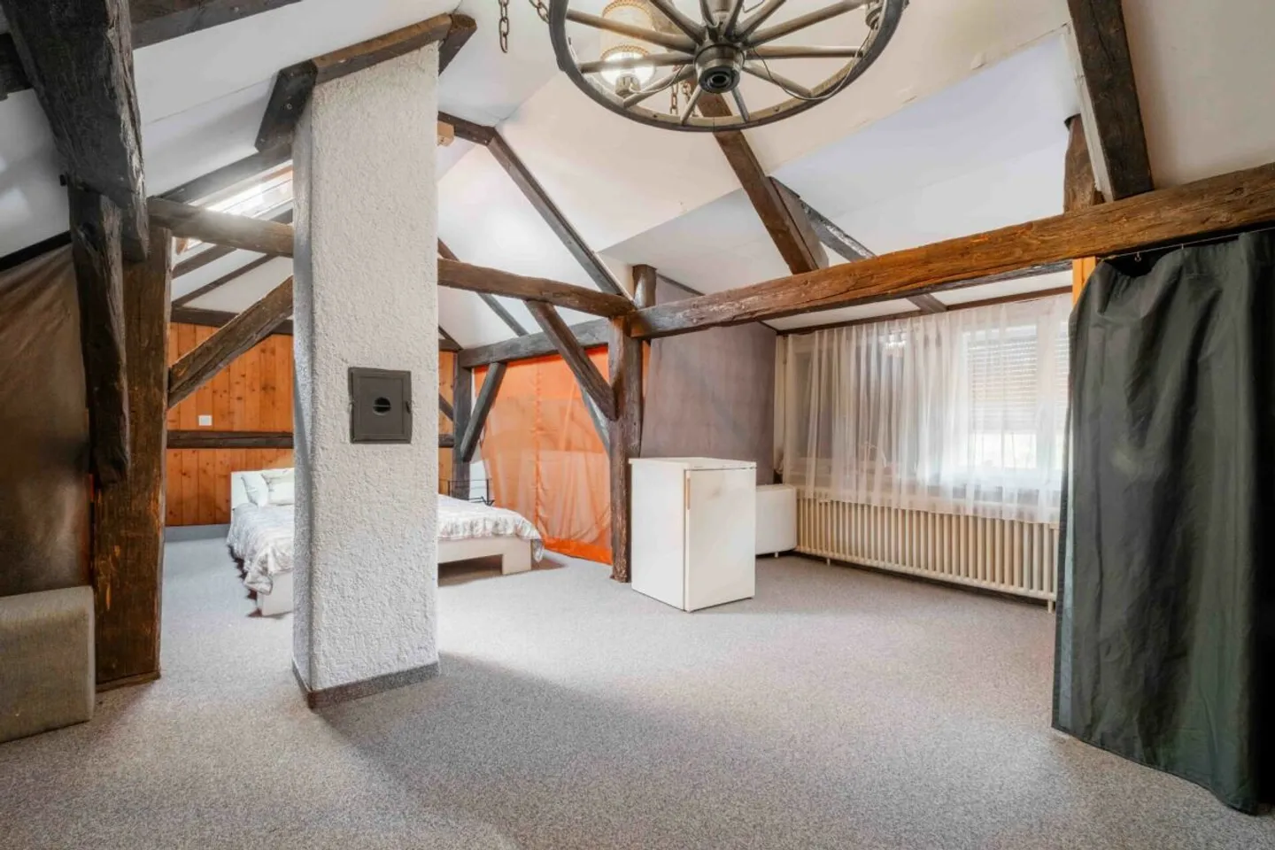 Casa bifamiliare versatile - Foto 8 di 13