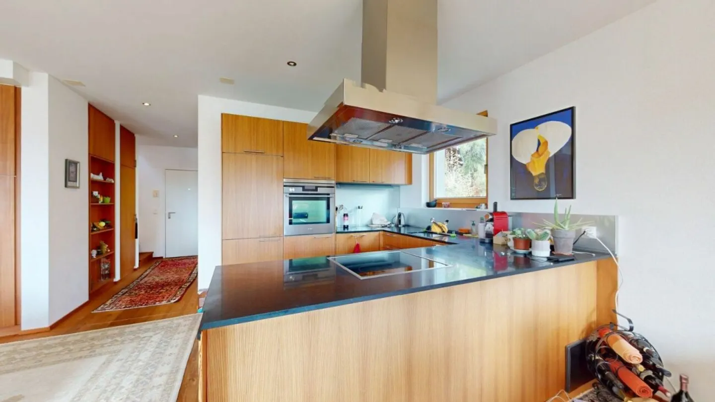 Beautiful 5.5 Room Maisonette Apartment in a Central Location - Photo 3 of 13