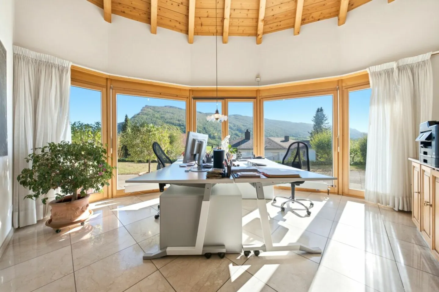 Villa Bel Air | A Piece of California in the Solothurn Jura - Photo 7 of 13