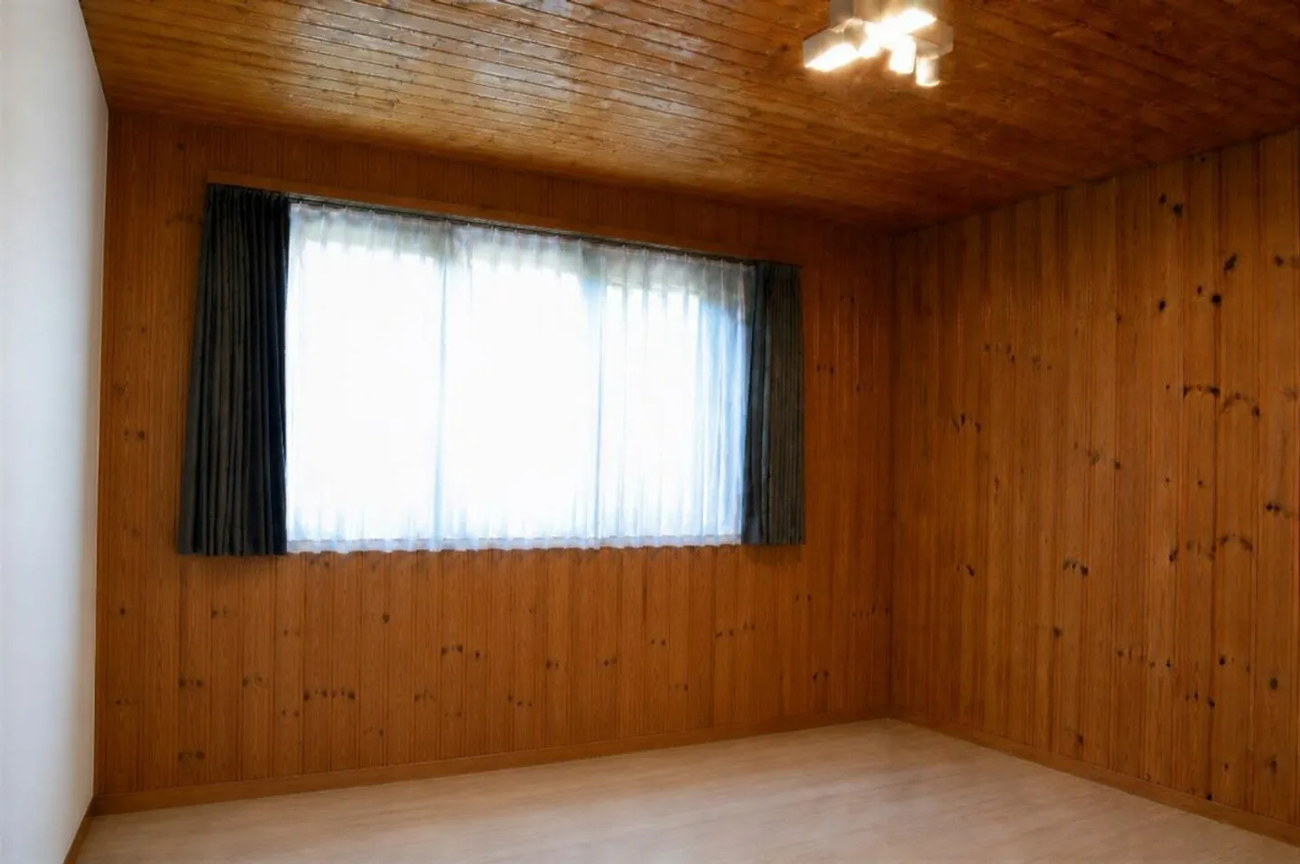 6-room single-family house in a very quiet and sunny location with partial view of Hallwilersee - Photo 12 of 13