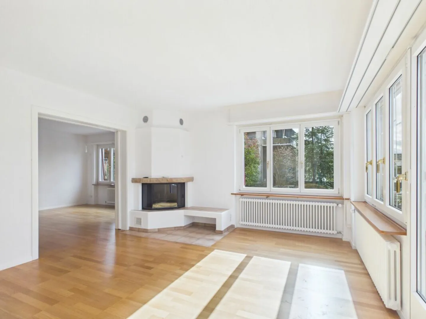 Ampia casa familiare con piscina - Foto 2 di 13