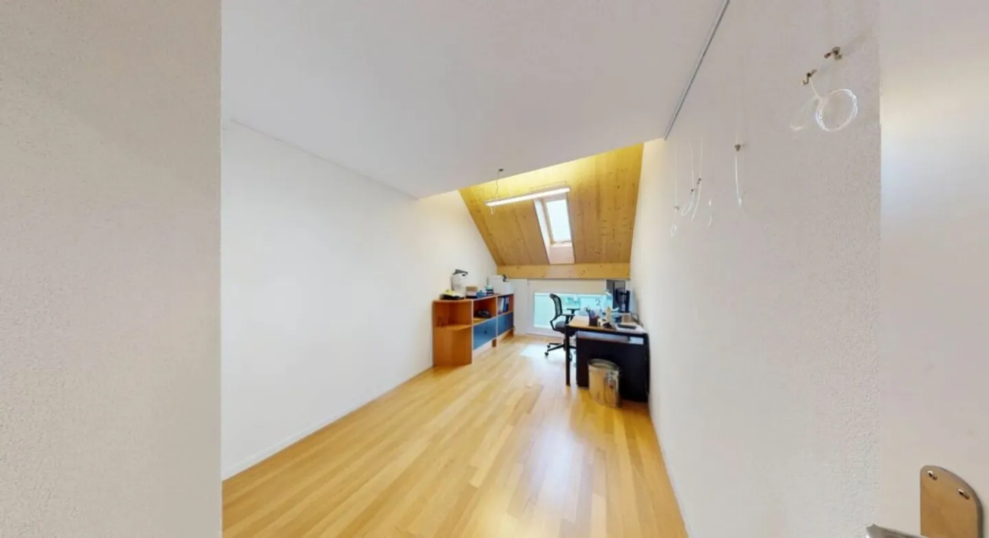 168 m² Dream Home with Impressive Gallery - Exclusive 5.5-Room Maisonette near the Aare - Photo 8 of 13