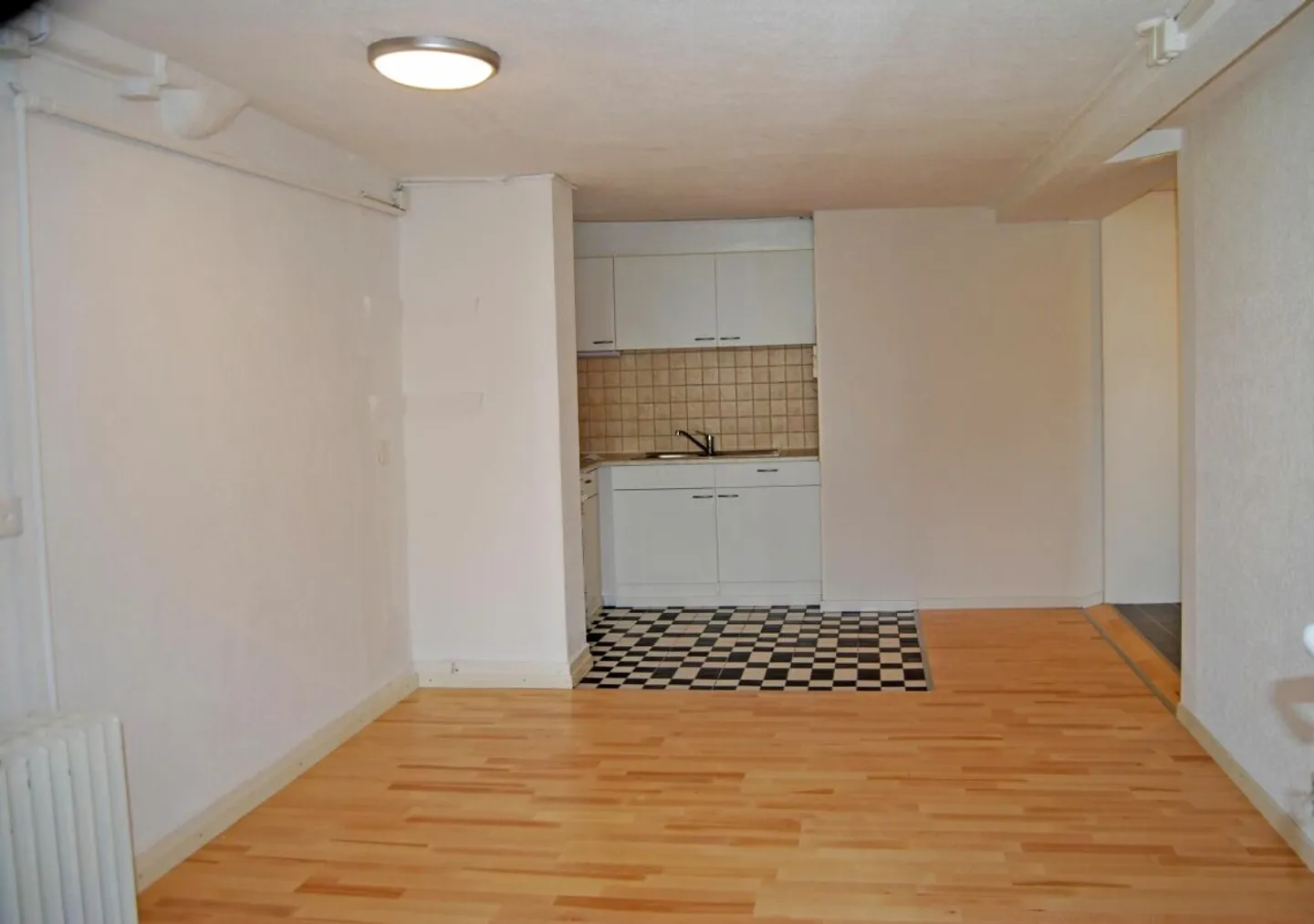 Yield building in the city center - Photo 6 of 13