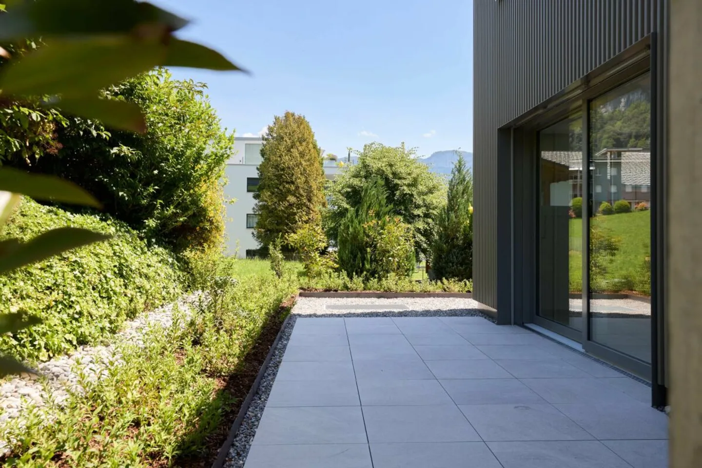 Charmantes Doppeleinfamilienhaus mit Seesicht - Foto 11 von 13