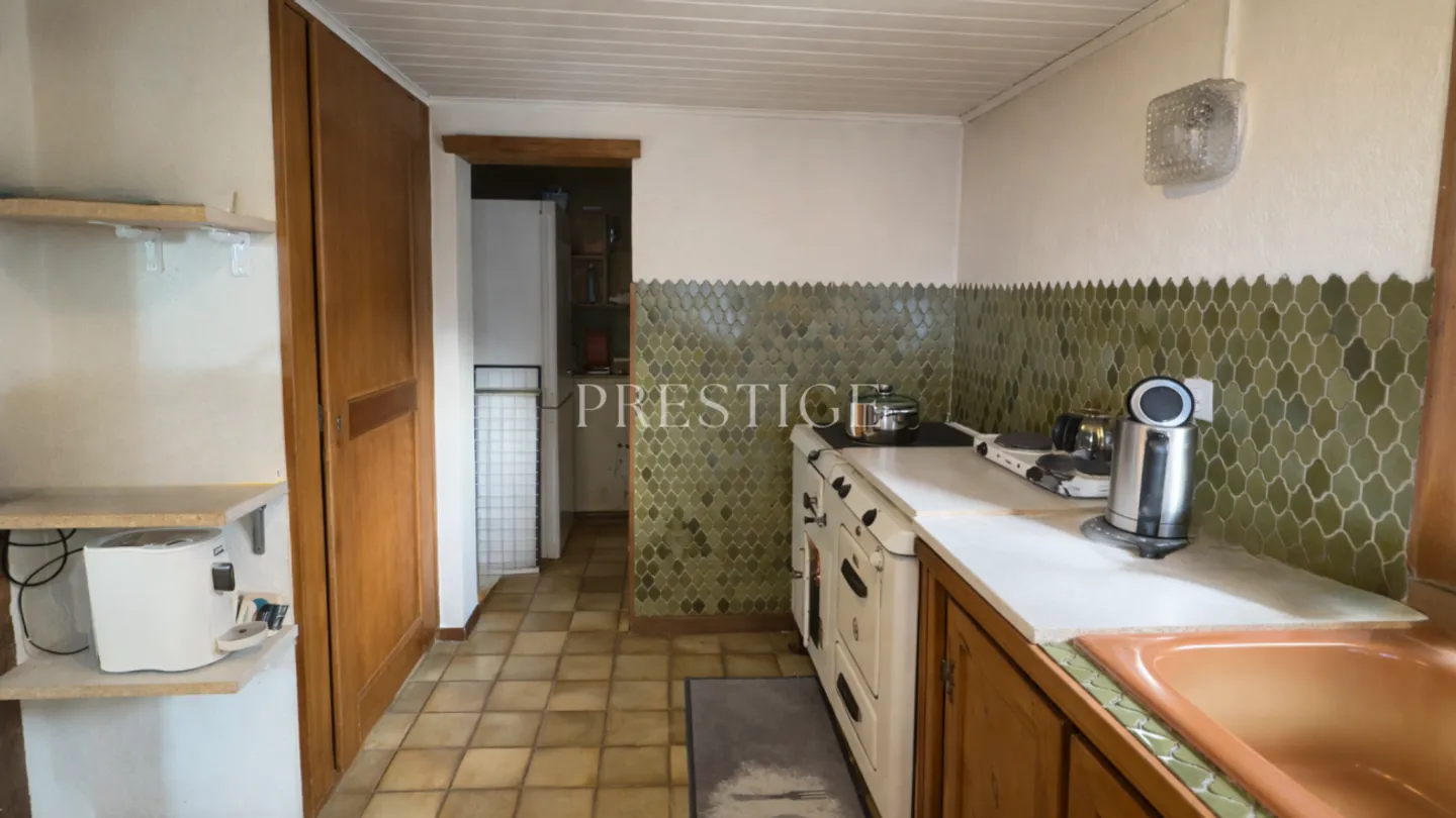 Chalet autentico con vista panoramica - 5½ locali su 9'000 m² di terreno - Foto 6 di 13