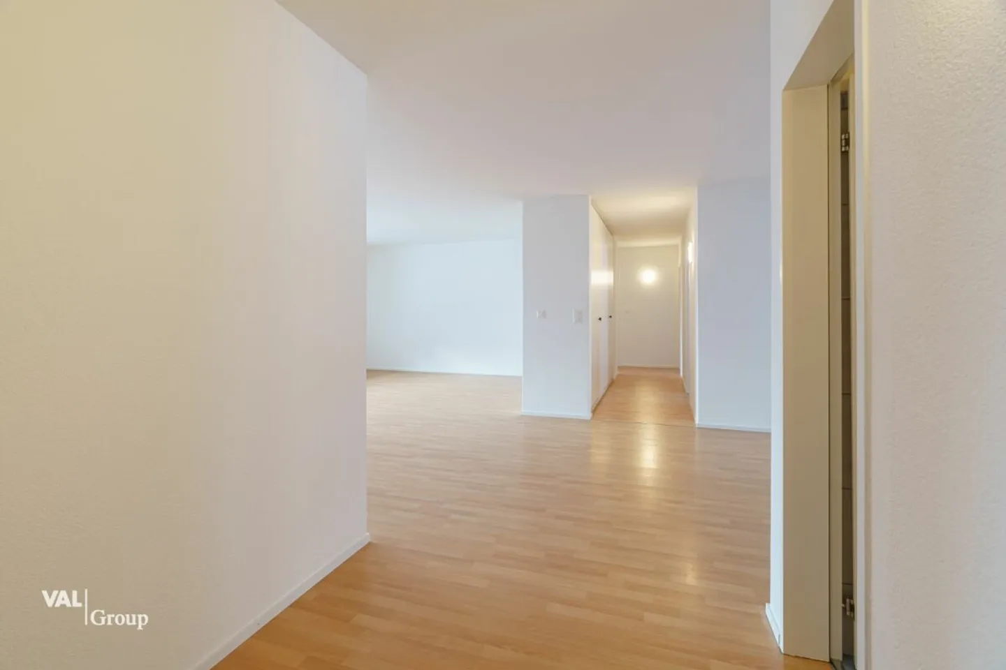Helle Wohnung mit Talsicht - Foto 7 von 13