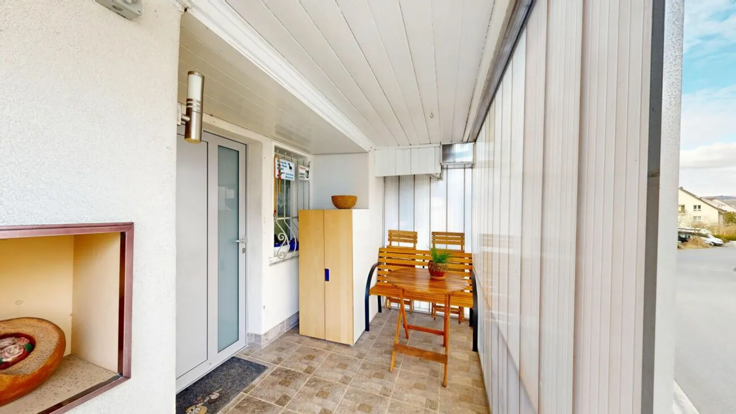 Charming House Section with Separate Studio and Large Garden - Photo 13 of 13