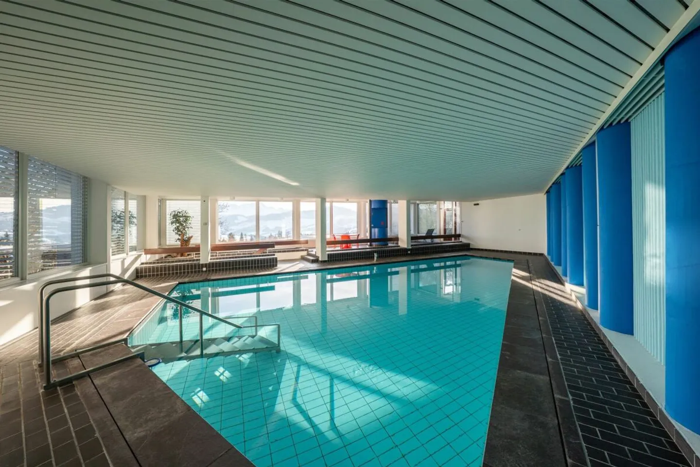 Appartement spacieux et lumineux avec une vue magnifique sur le Säntis - Photo 8 sur 13