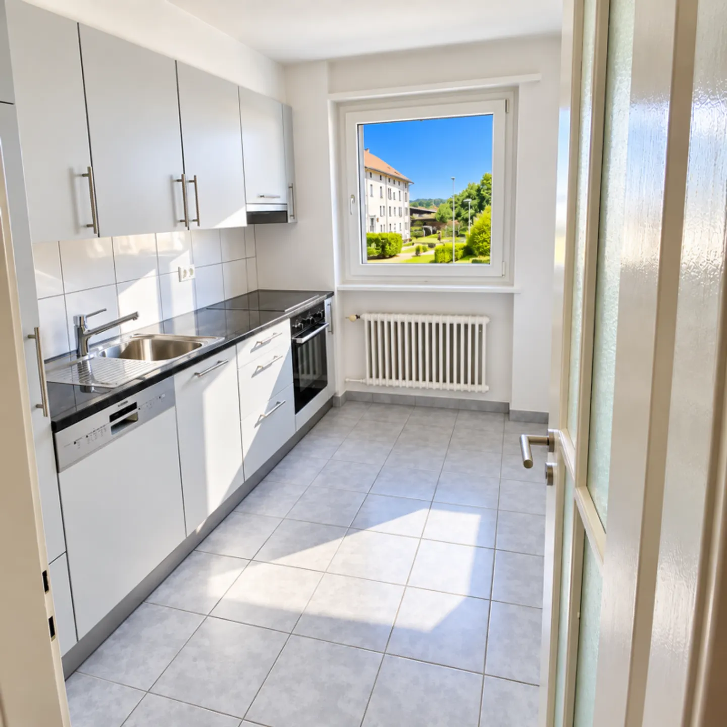 Renovated and modern 3.5-room apartment in Langenthal - available immediately - Photo 2 of 8