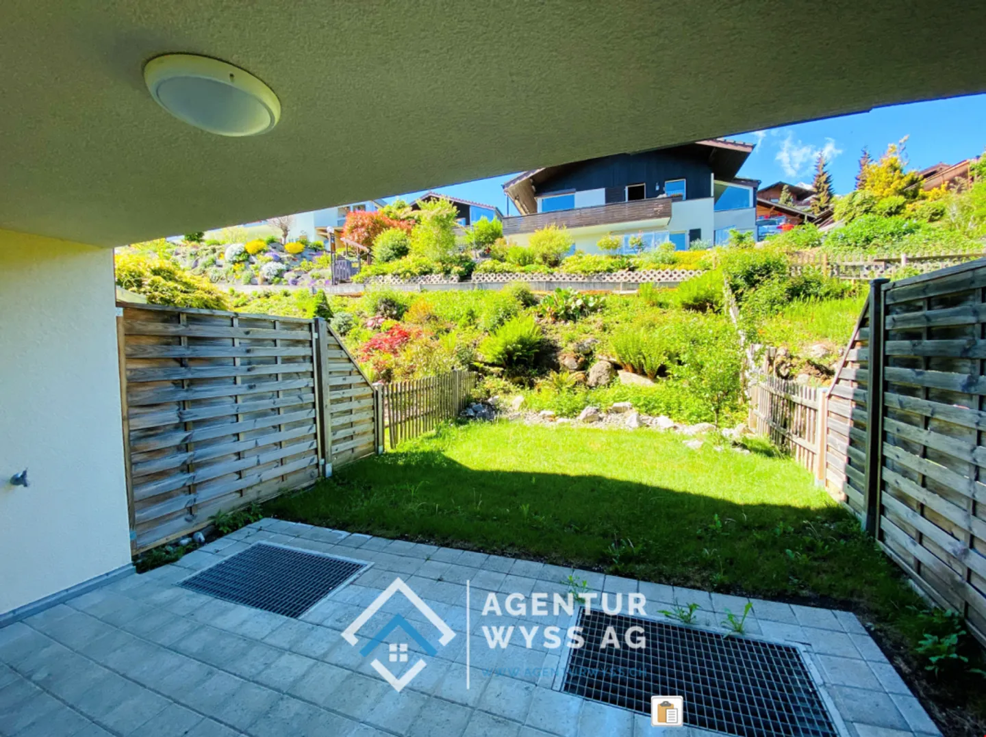 Agenzia Wyss AG: Bellissima casa a schiera 4.5 locali a Faulensee con vista lago - Foto 11 di 11