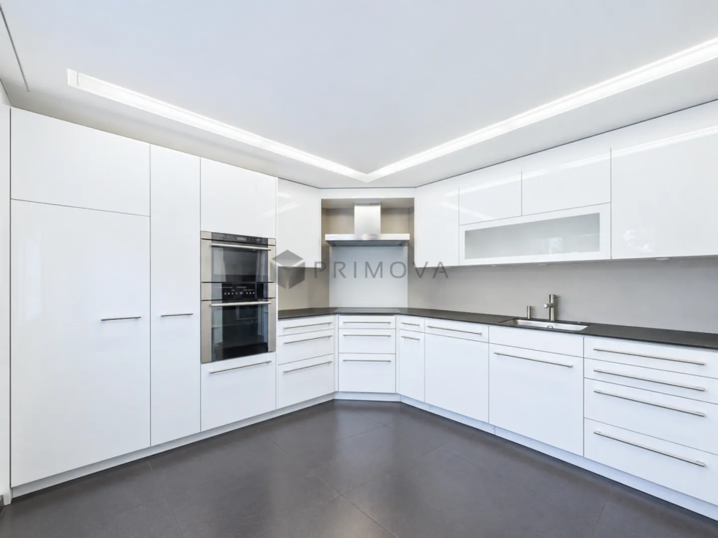 High-quality detached house with unobstructed south-west facing position - Photo 4 of 13