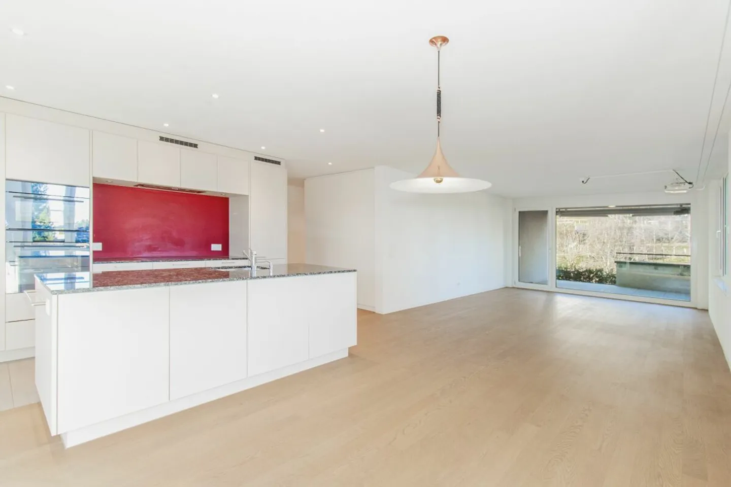 Garden apartment in a preferred residential area - Photo 6 of 13