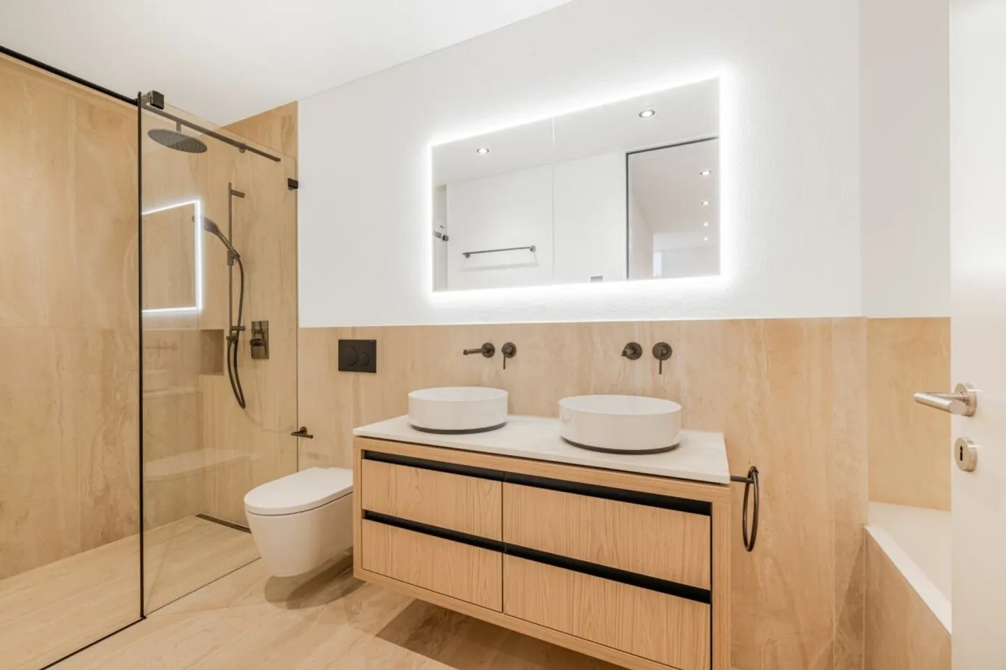 Neubauwohnung mit exklusivem Ausbaustandard an bester Lage in St. Gallen - Foto 2 von 8