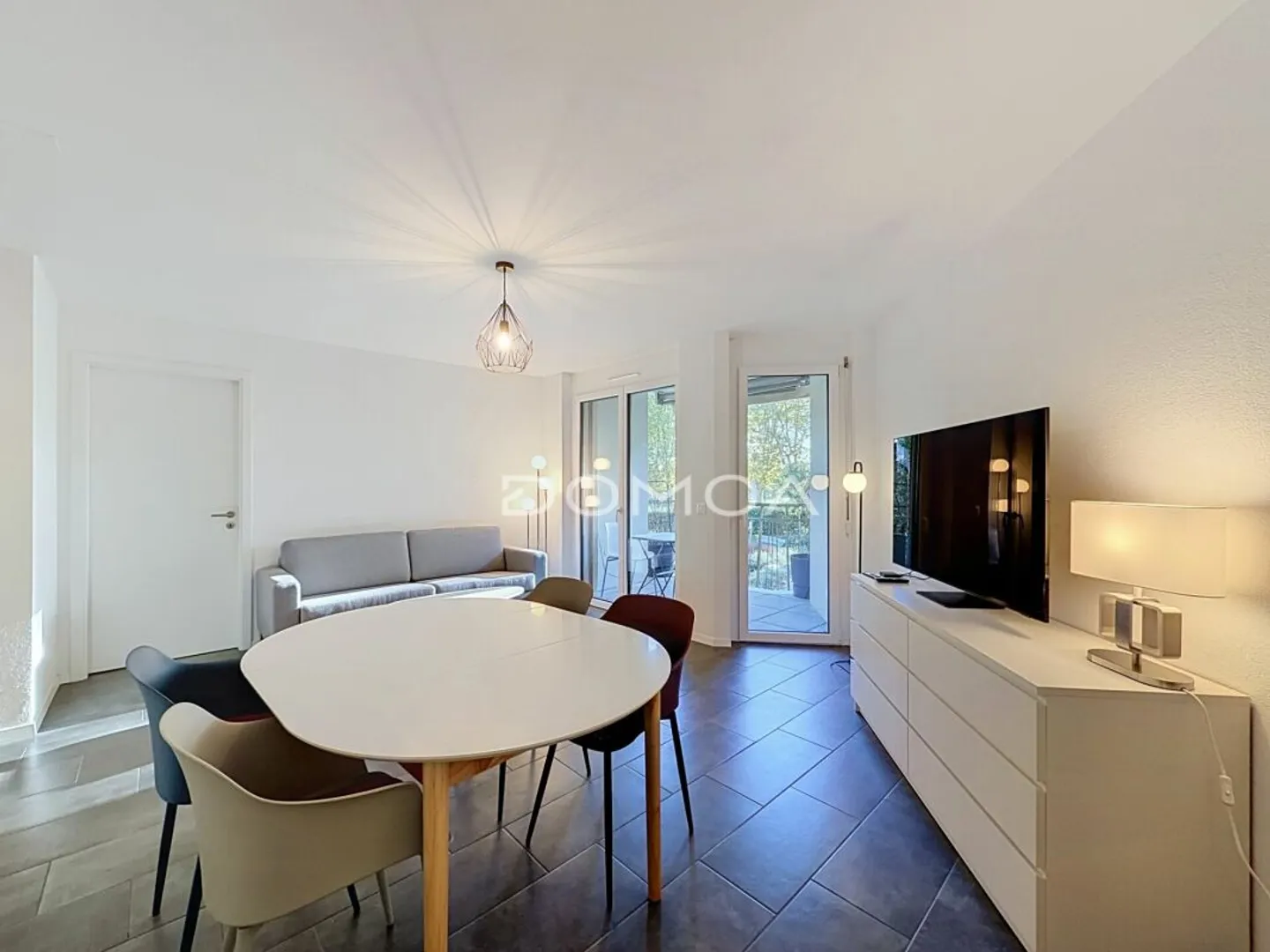 Privileged setting and view of the golf course - Charming 2.5 room apartment in Payerne - Photo 3 of 11