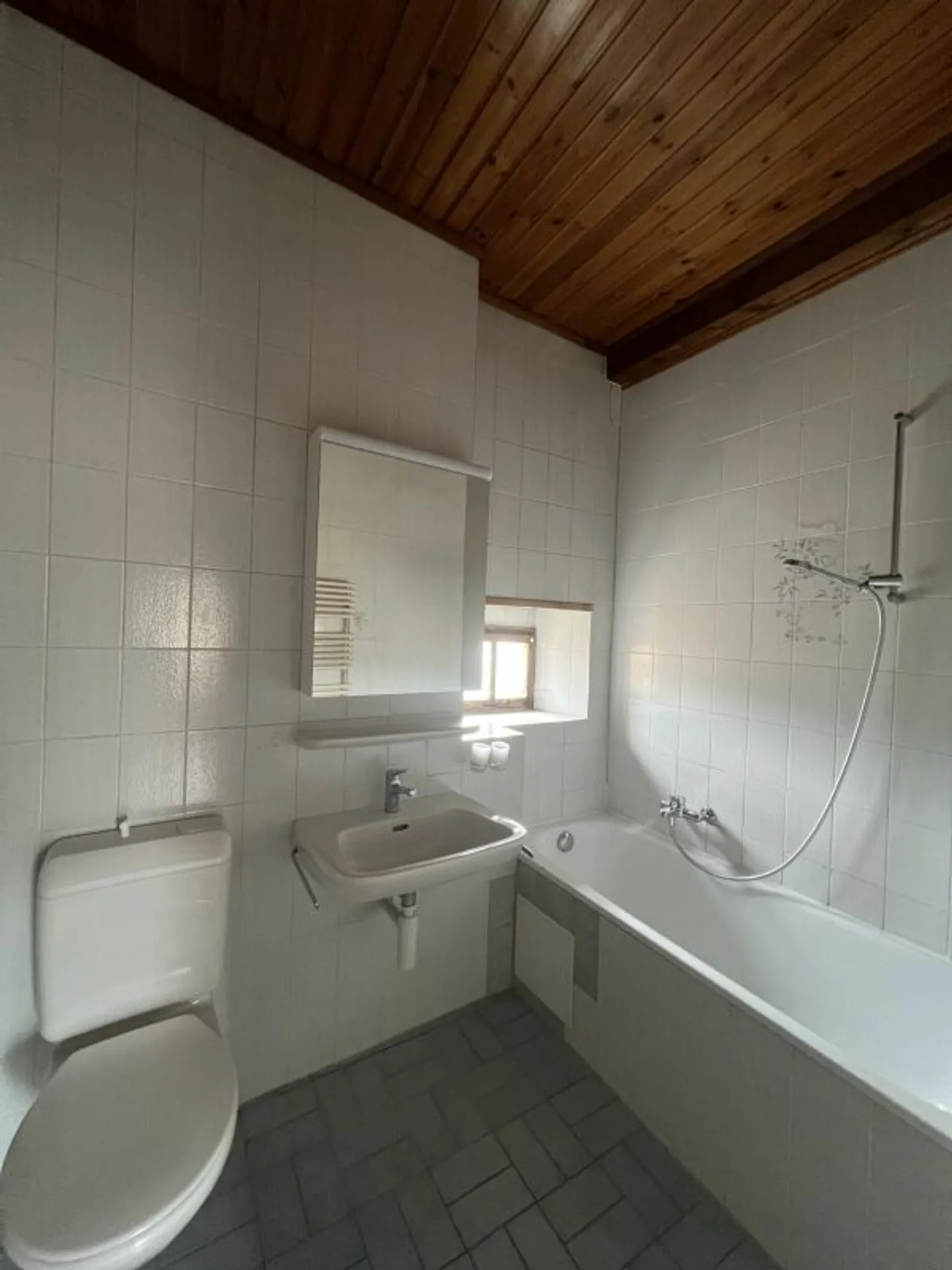 Penthouse apartment of 2.5 rooms in Orbe - Photo 5 of 5