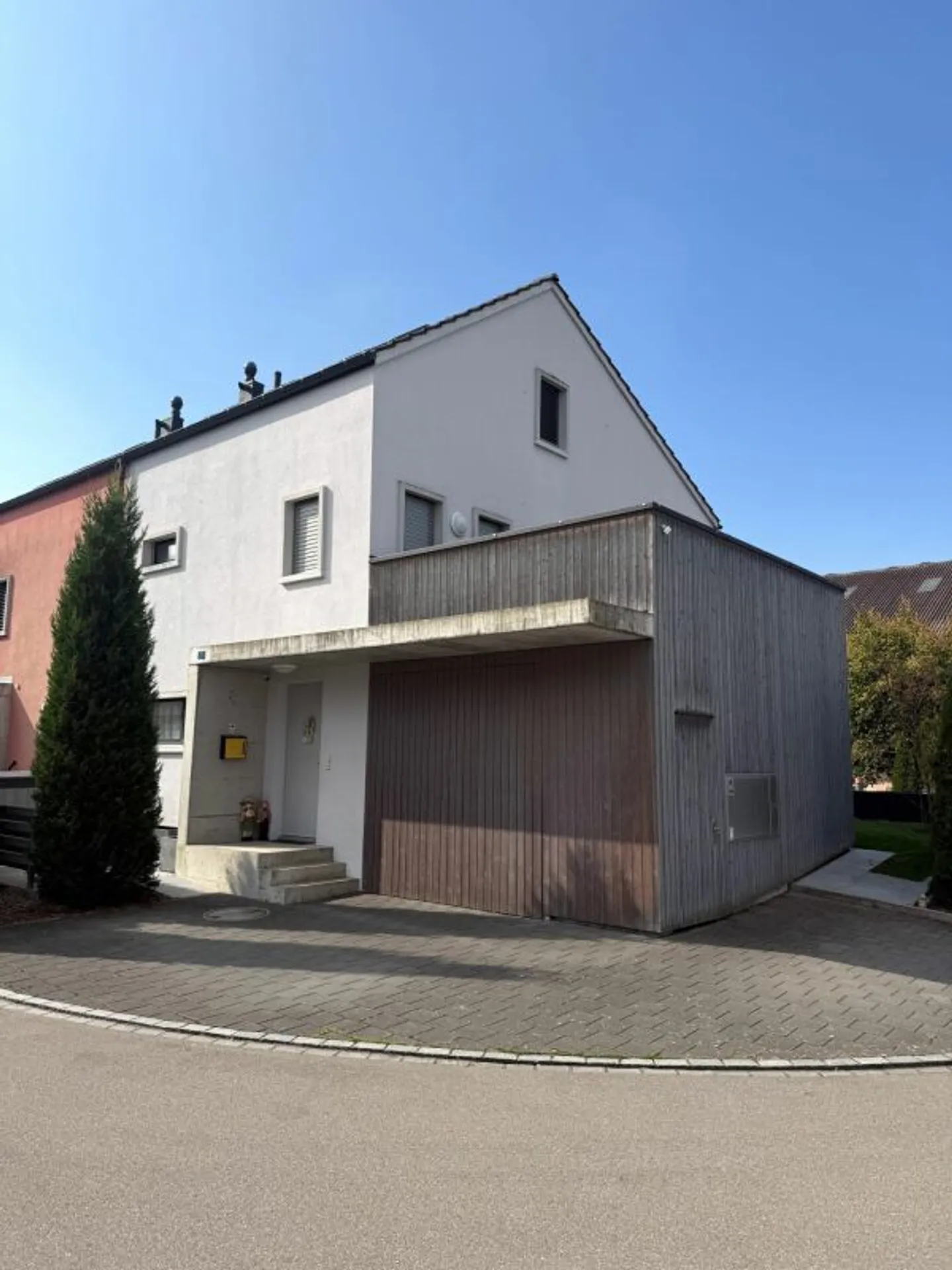 MAISON FAMILIALE SPACIEUSE DANS UN EMPLACEMENT PRIVILÉGIÉ - Photo 12 sur 13