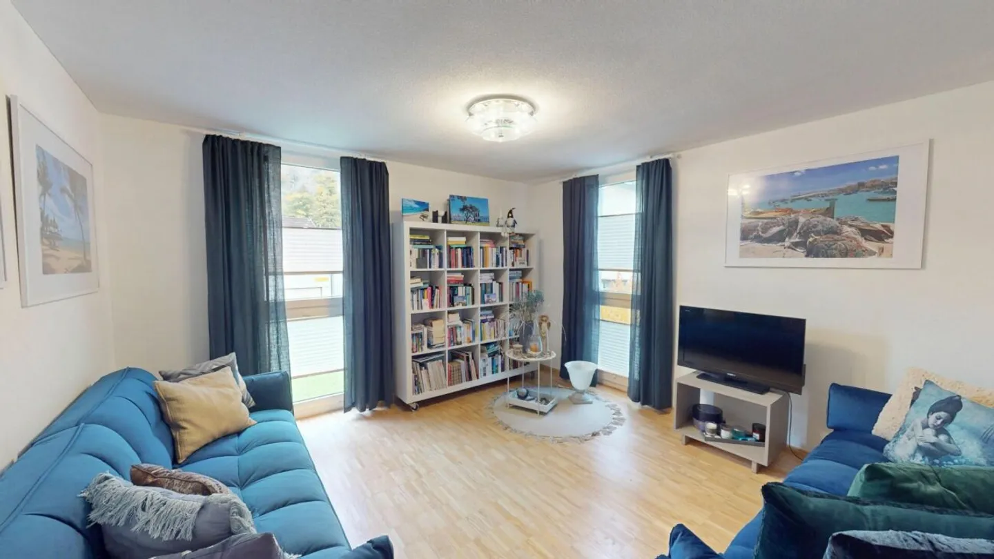 Central and Quiet Penthouse Apartment - Photo 7 of 13