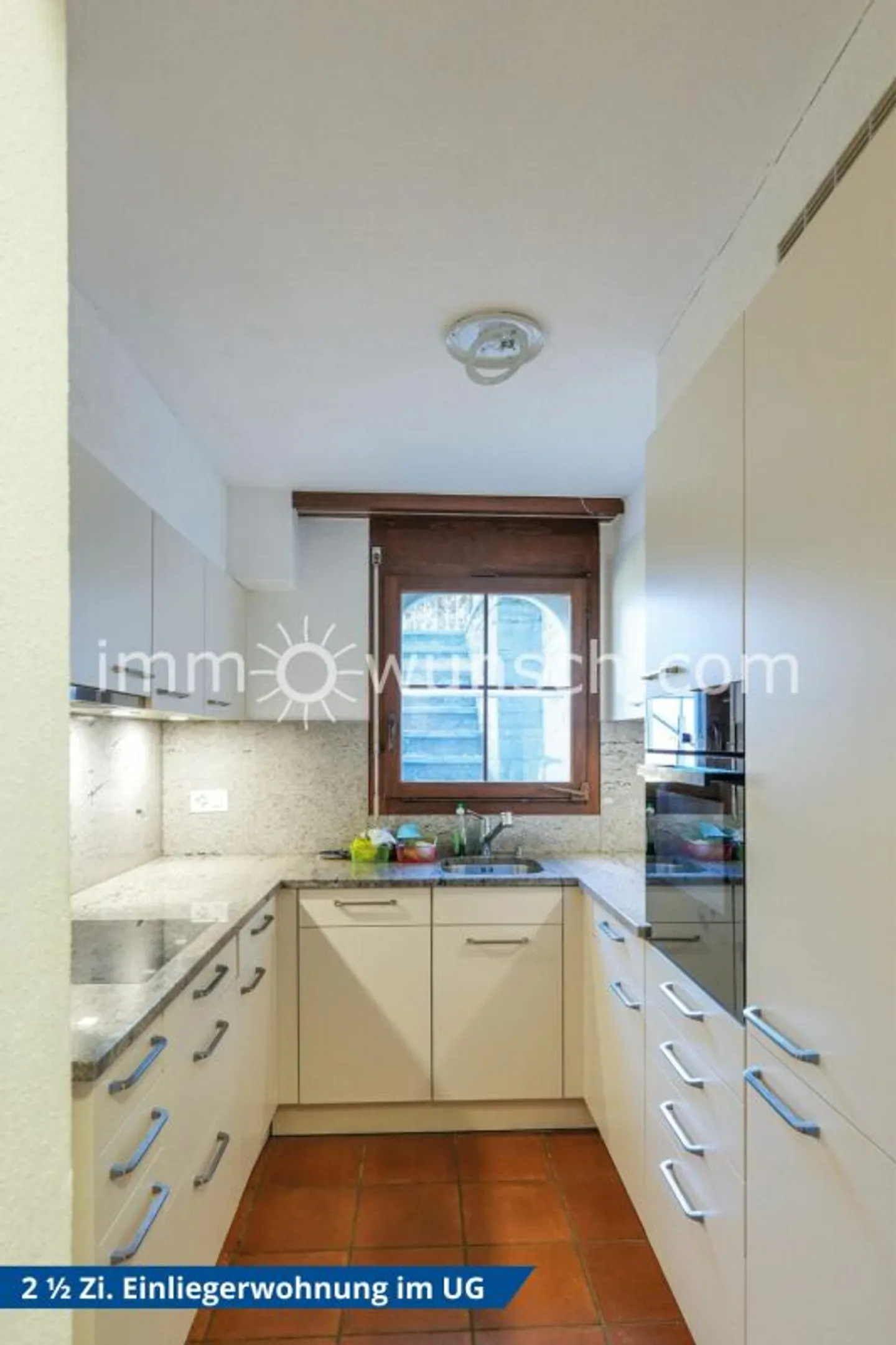 Maison à deux générations avec réserve de construction, appartement de 4 ½ pièces au premier étage et appartement de 2 ½ pièces au sous-sol - Photo 10 sur 13