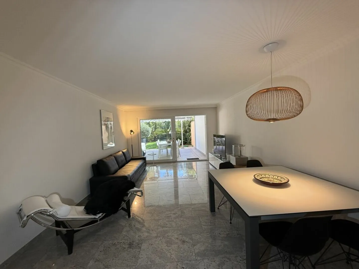 Elegantes Apartment mit Privatgarten - Foto 12 von 13