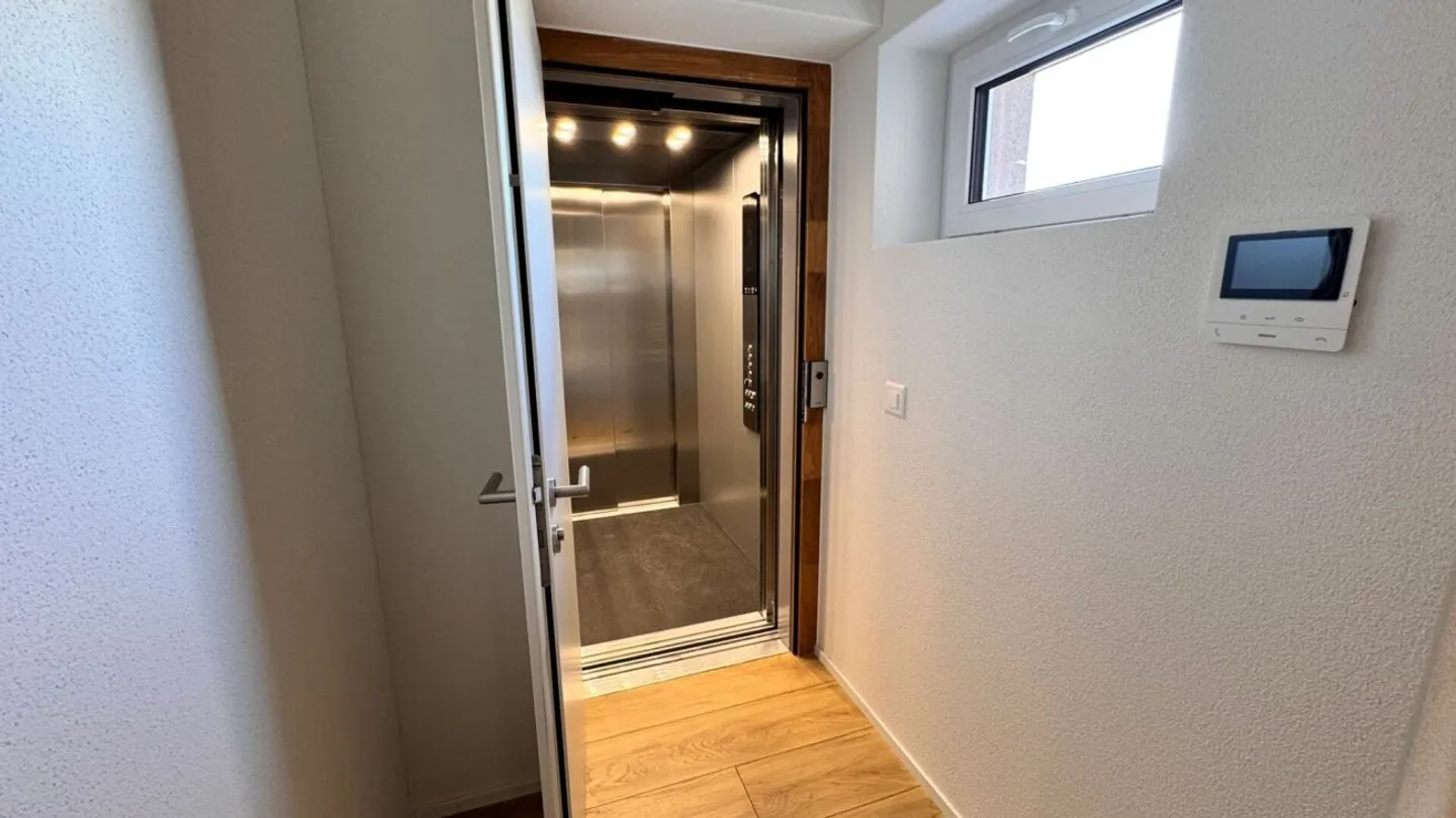 Luxuriöse Attika-Wohnung mit Lift - Foto 11 von 11