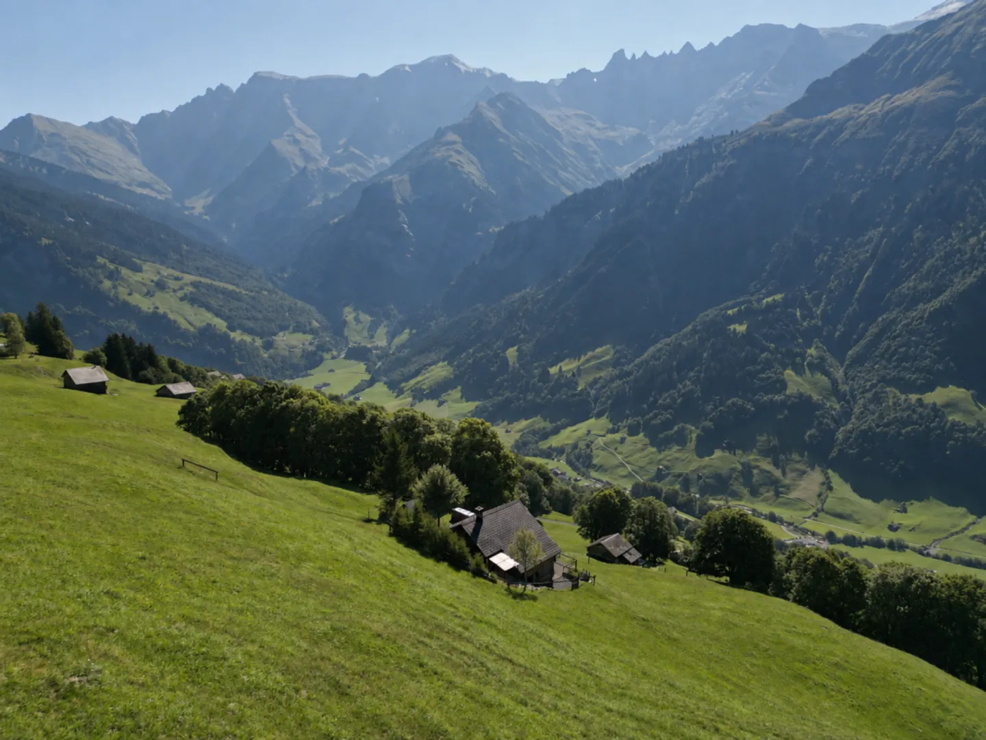 Freistehendes Ferienhaus an ruhiger und sonniger Lage in Elm, Gemeinde Glarus Süd - Foto 7 von 13