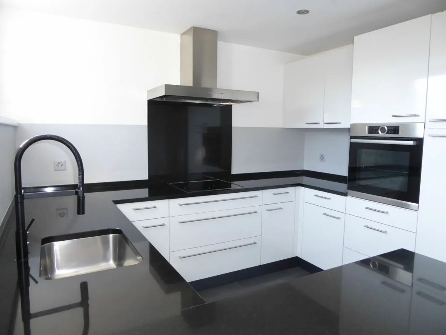 familienfreundliche und grosszügige 6-Zimmer-Maisonette-Wohnung - Photo 4 sur 13