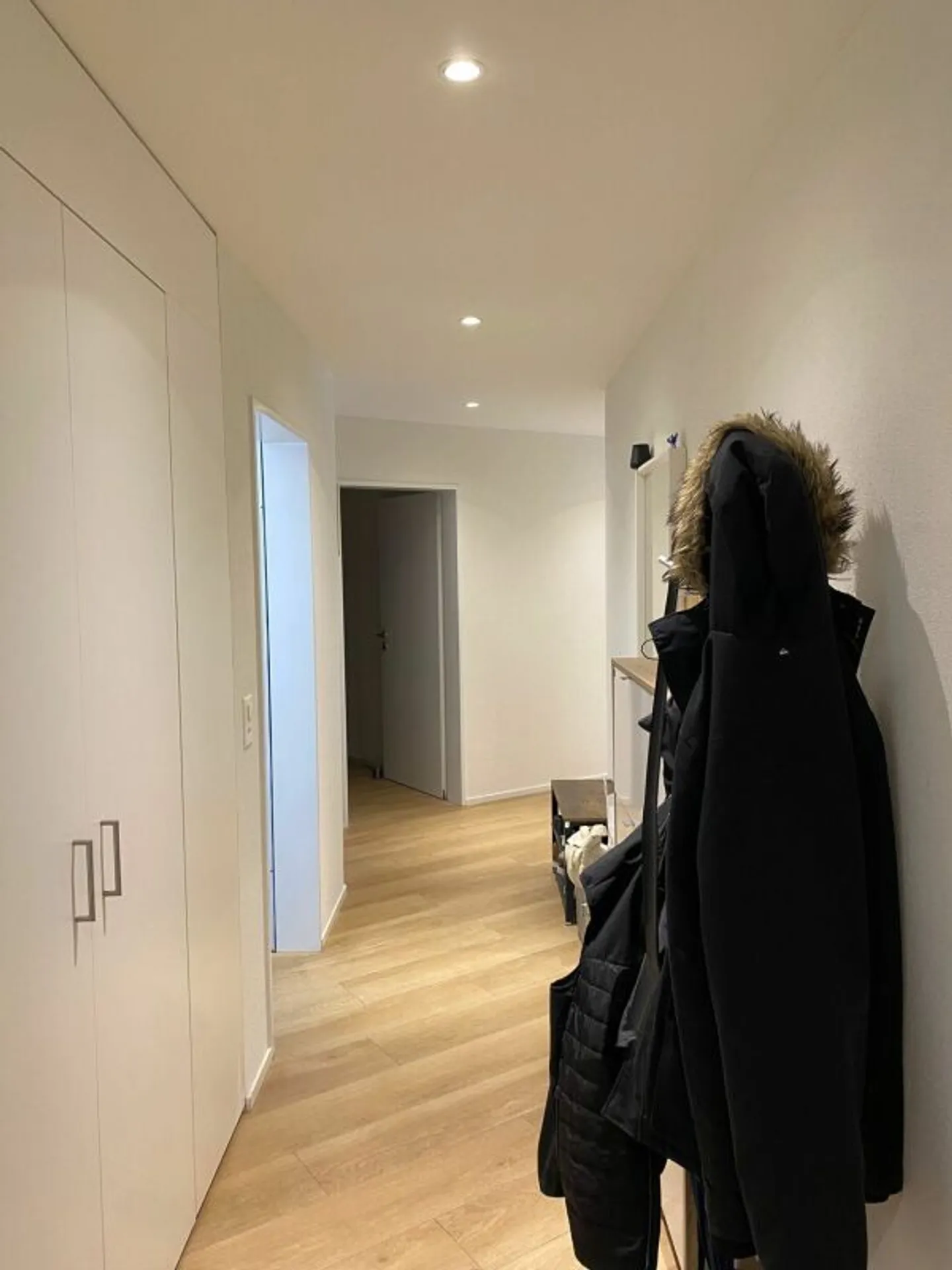 Nearly new 3.5-room apartment in a central location - Photo 7 of 8