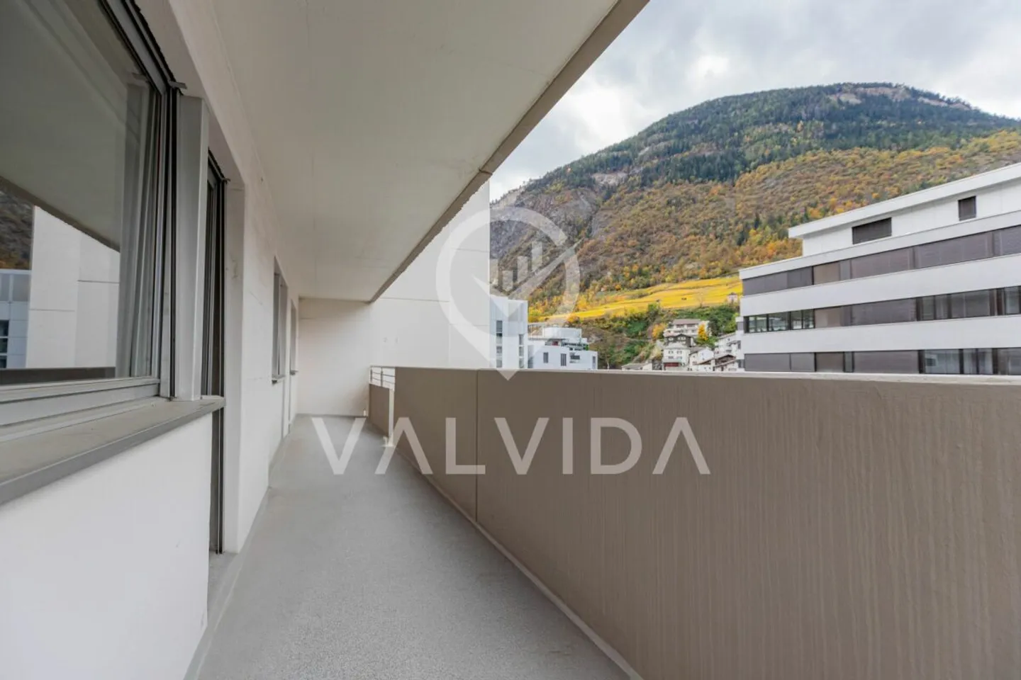 Appartamento luminoso e spazioso di 5,5 stanze nel cuore di Visp - Foto 3 di 13