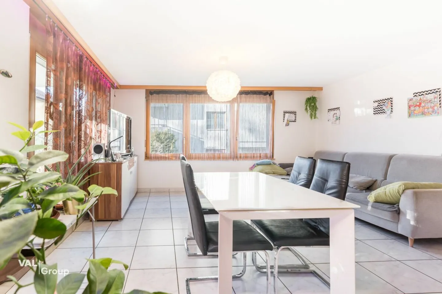 Living above Visp: quiet 2.5-room apartment in a preferred location, near the hospital - Photo 2 of 9