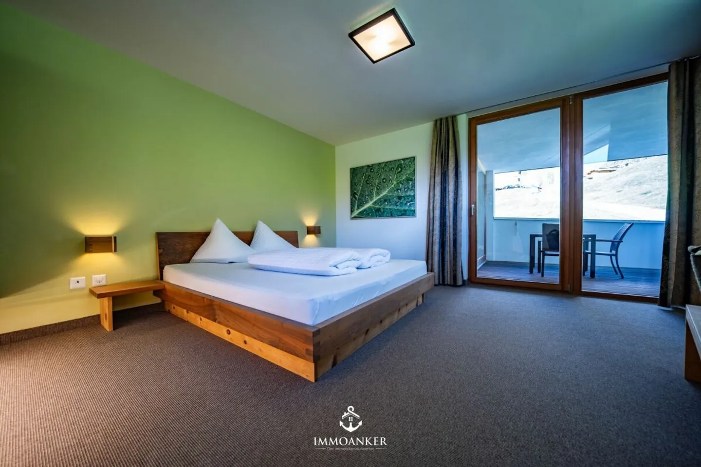 Alpine Living Quality Meets Stylish Tranquility - Photo 5 of 10