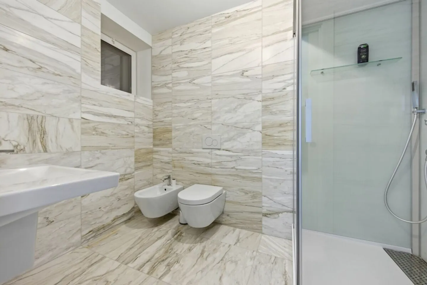 Residenza Ceresio 52: Wohnung mit Seeblick und Garten - Foto 9 von 9