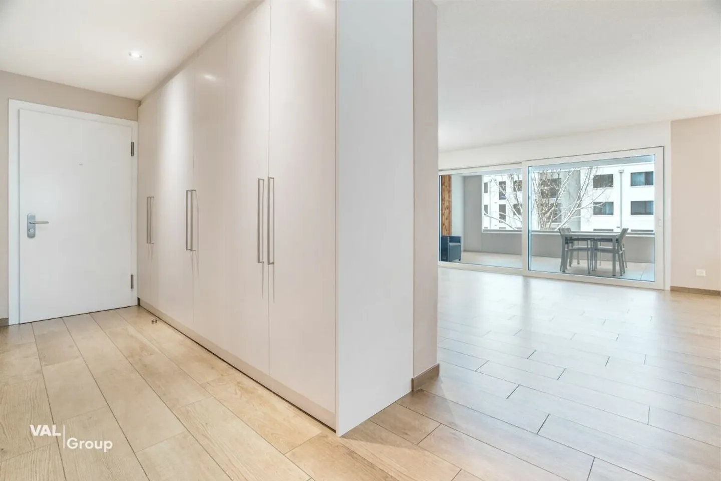 Viel Platz zum Leben: Hochwertige 5,5-Zimmer-Wohnung mit Balkon in Visp - Foto 9 von 13