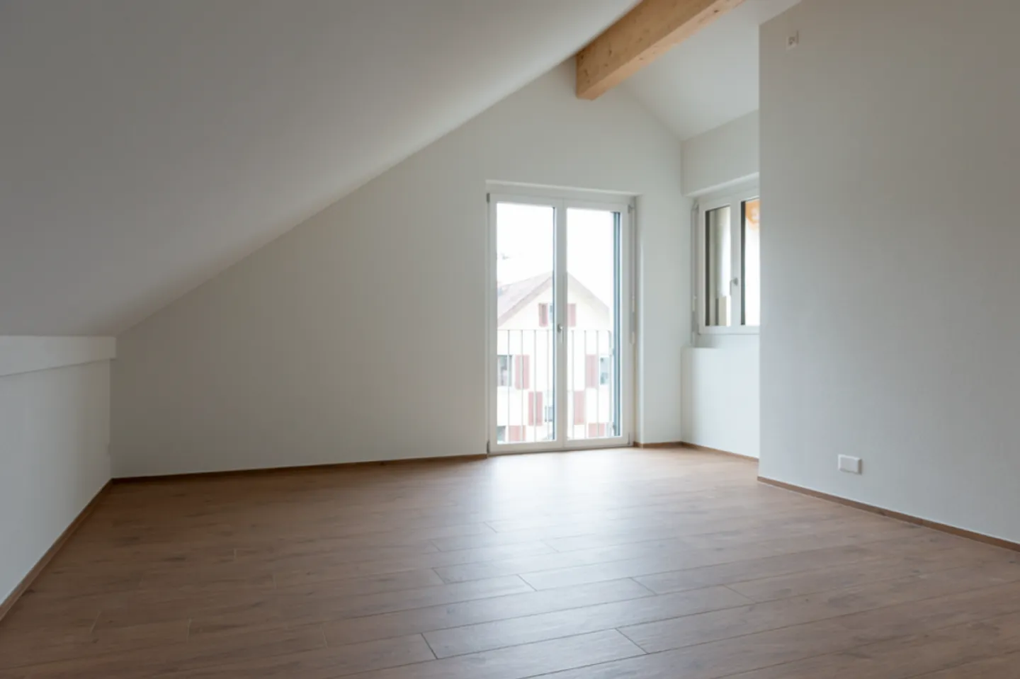 Neubau 6.5-Zi. Einfamilienhaus mit Garten - Foto 8 von 13