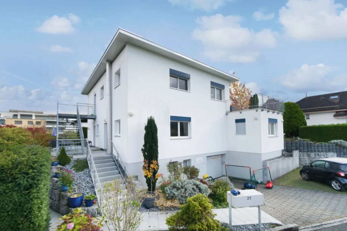 Appartamento con giardino in una bella posizione a Lachen SZ in affitto - Foto 2 di 5