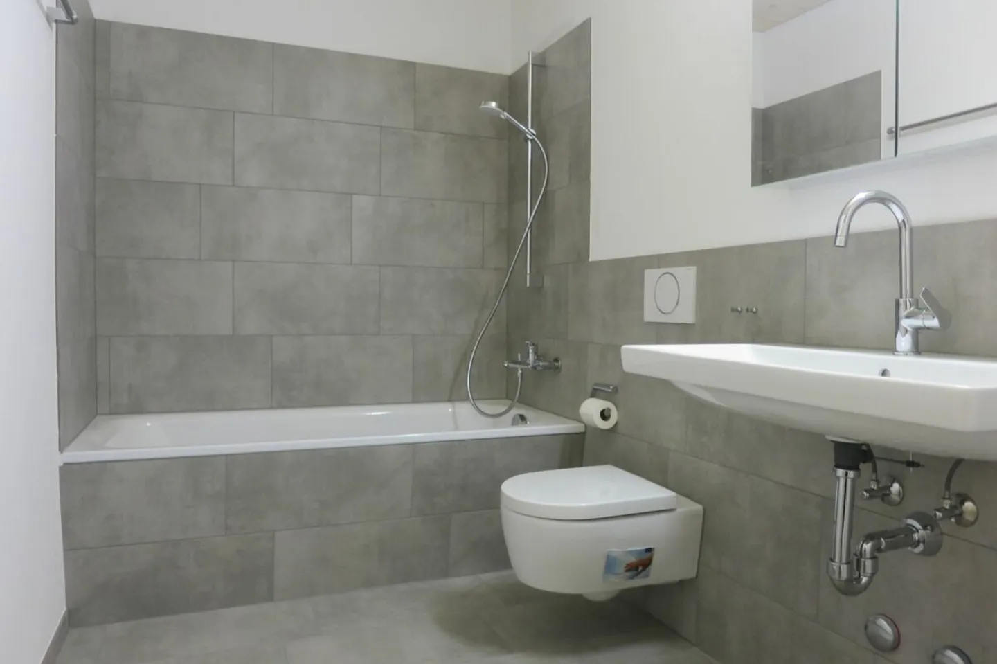 Einzigartiges Wohnambiente - 2½ Zimmer mit Holzelementen und Loggia - Photo 6 sur 7