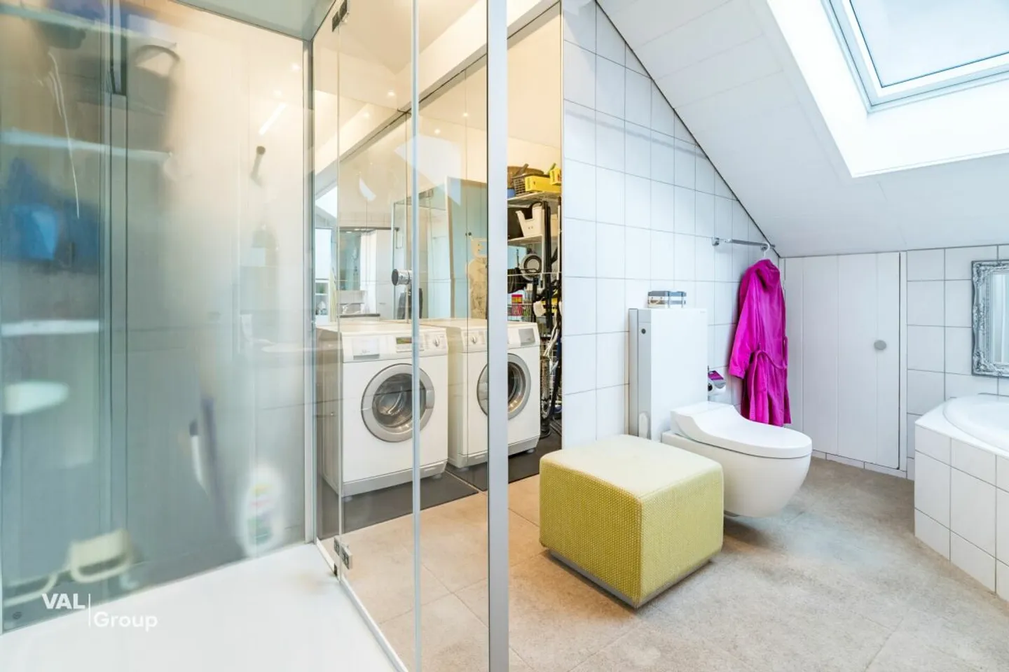 Exclusive 4.5-room penthouse apartment with lift directly into the apartment and large panoramic terrace in Visp - Photo 12 of 13