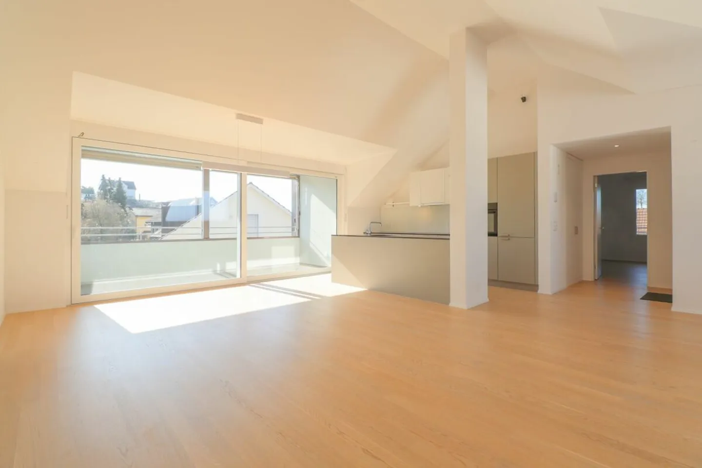 Moderno appartamento attico di 4½ locali con ascensore direttamente nell'appartamento - senza barriere a Künten AG - Foto 1 di 11