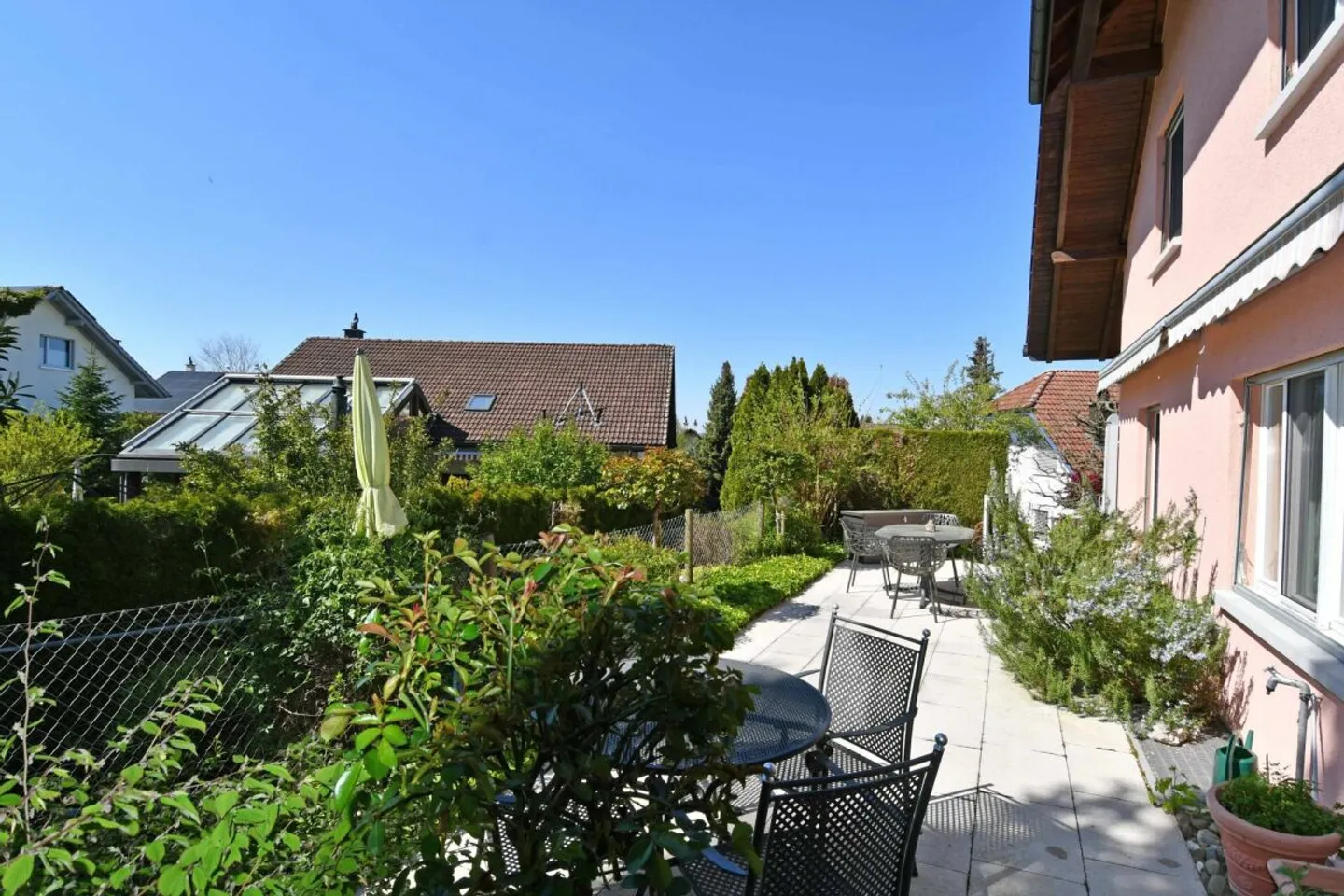 Maison individuelle de 7,5 pièces bien entretenue avec magnifique jardin - Photo 12 sur 13