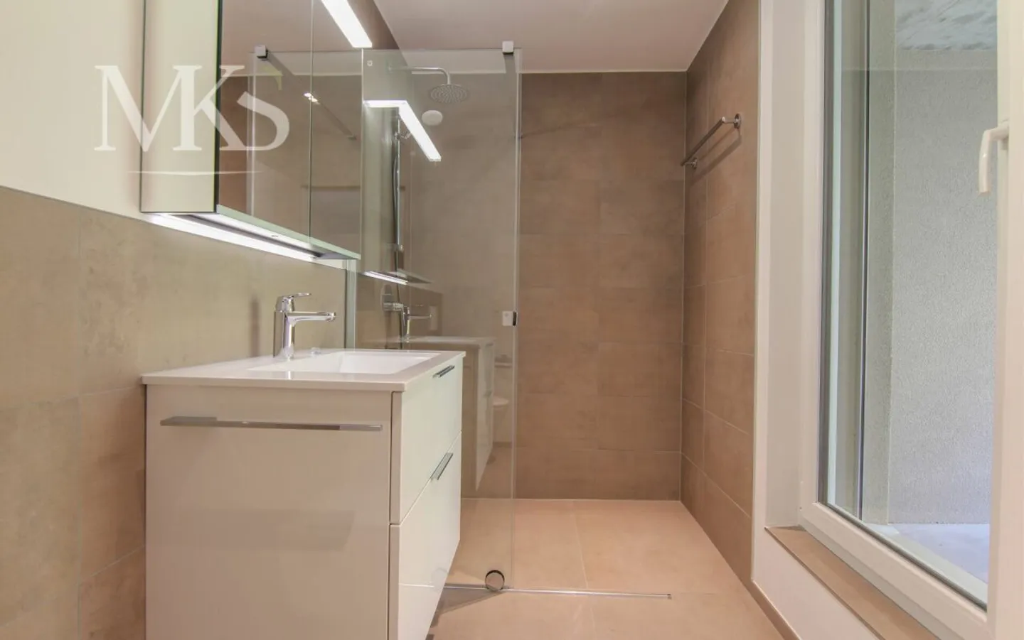 Vivere con vista - Ampio e accogliente appartamento attico di 4,5 stanze - Foto 12 di 13