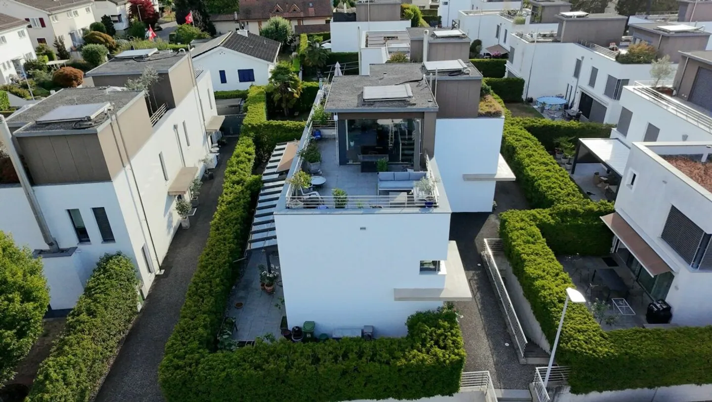 Sun from morning to evening! Your new home with attic terrace - Photo 3 of 13
