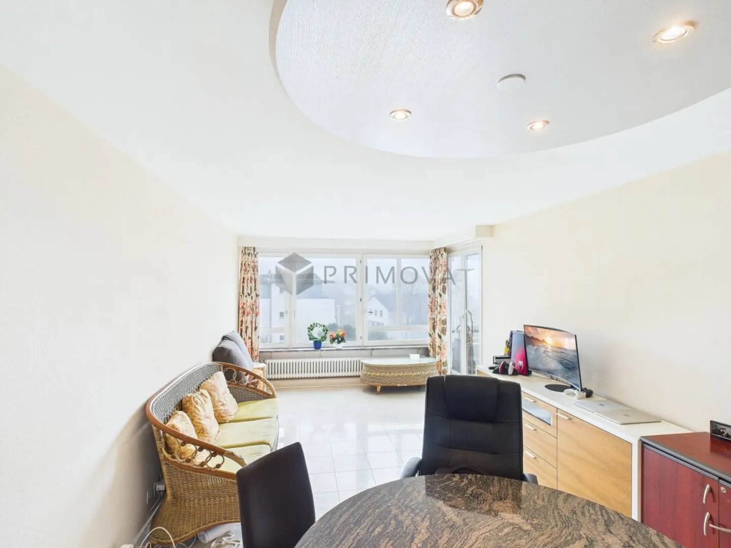 Moderne 3.5 Zimmer-Wohnung mit Balkon - Foto 2 von 9
