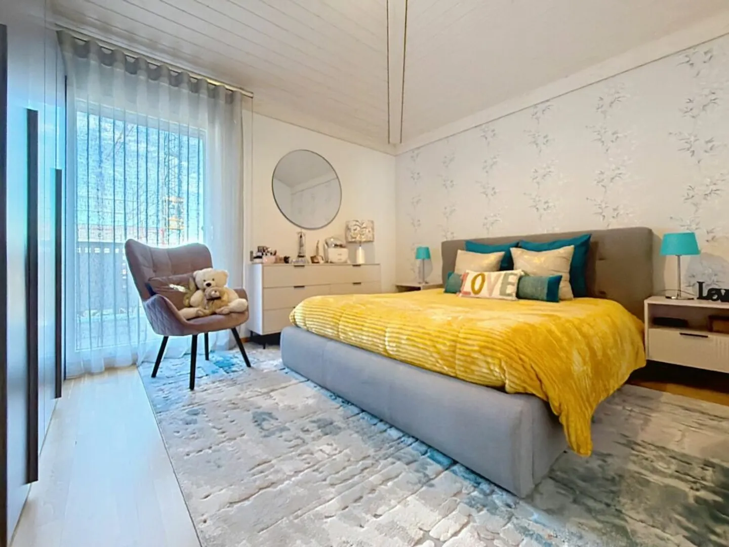 Schöne gemütliche Penthouse-Wohnung mit 3,5 Zimmern, Mezzanine und riesiger Terrasse - Foto 9 von 13