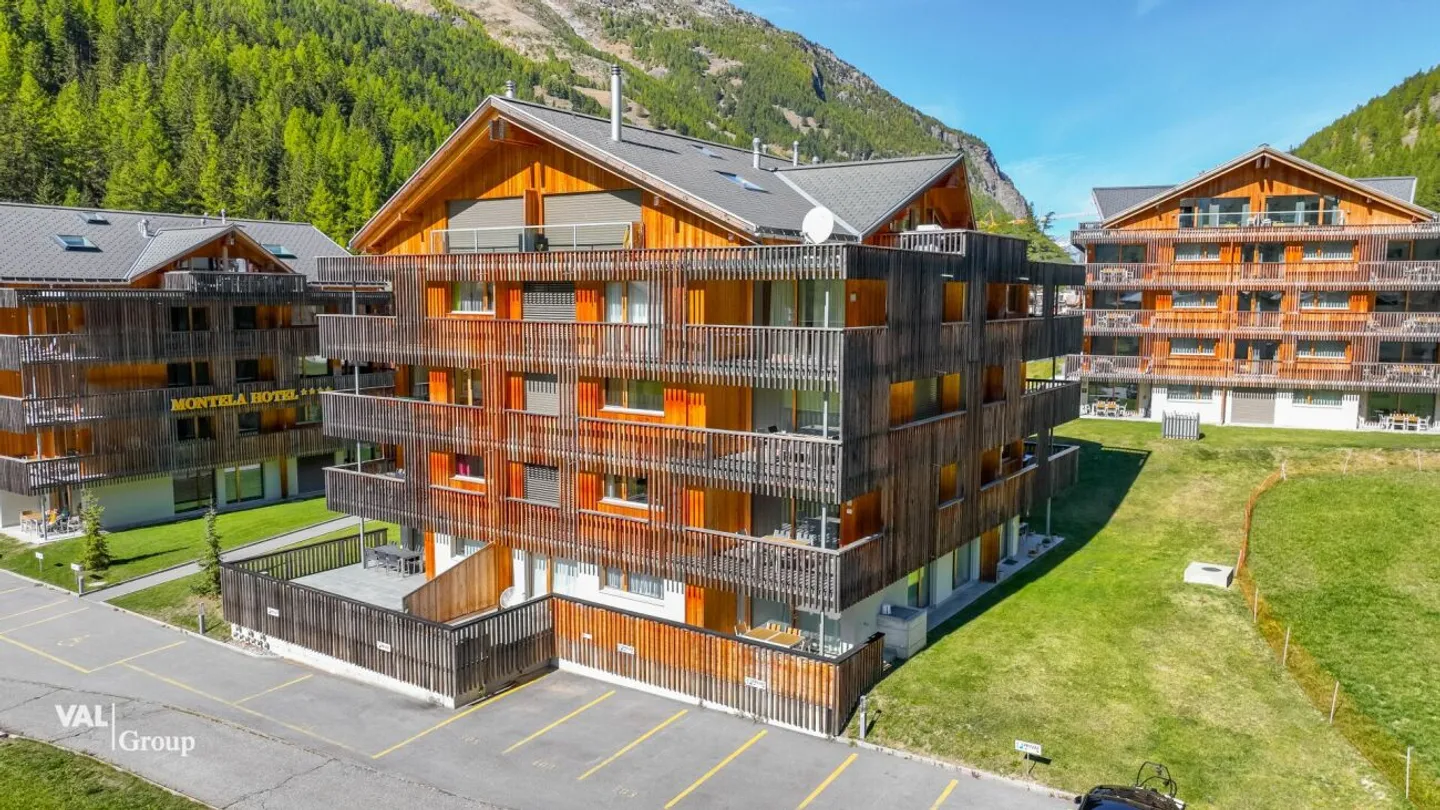 Moderno rifugio alpino nella valle di Saas - elegante appartamento per vacanze di 2.5 locali a Saas-Grund - Foto 1 di 13