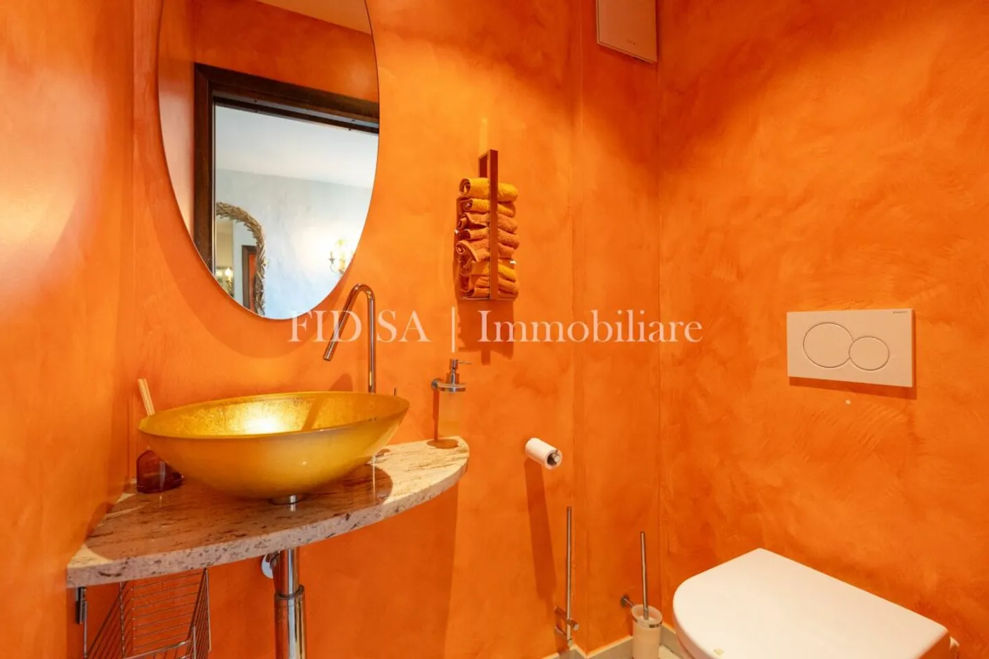 SOLDUNO - Ampio appartamento con vista imprendibile in casa bifamiliare - Photo 11 of 13