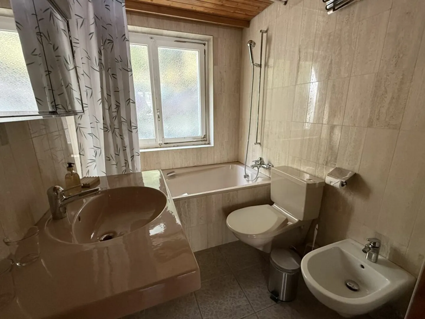 Opportunité de rêve : Duplex de 6,5 pièces sur 200 m² avec vue sur le Cervin ! - Photo 12 sur 13