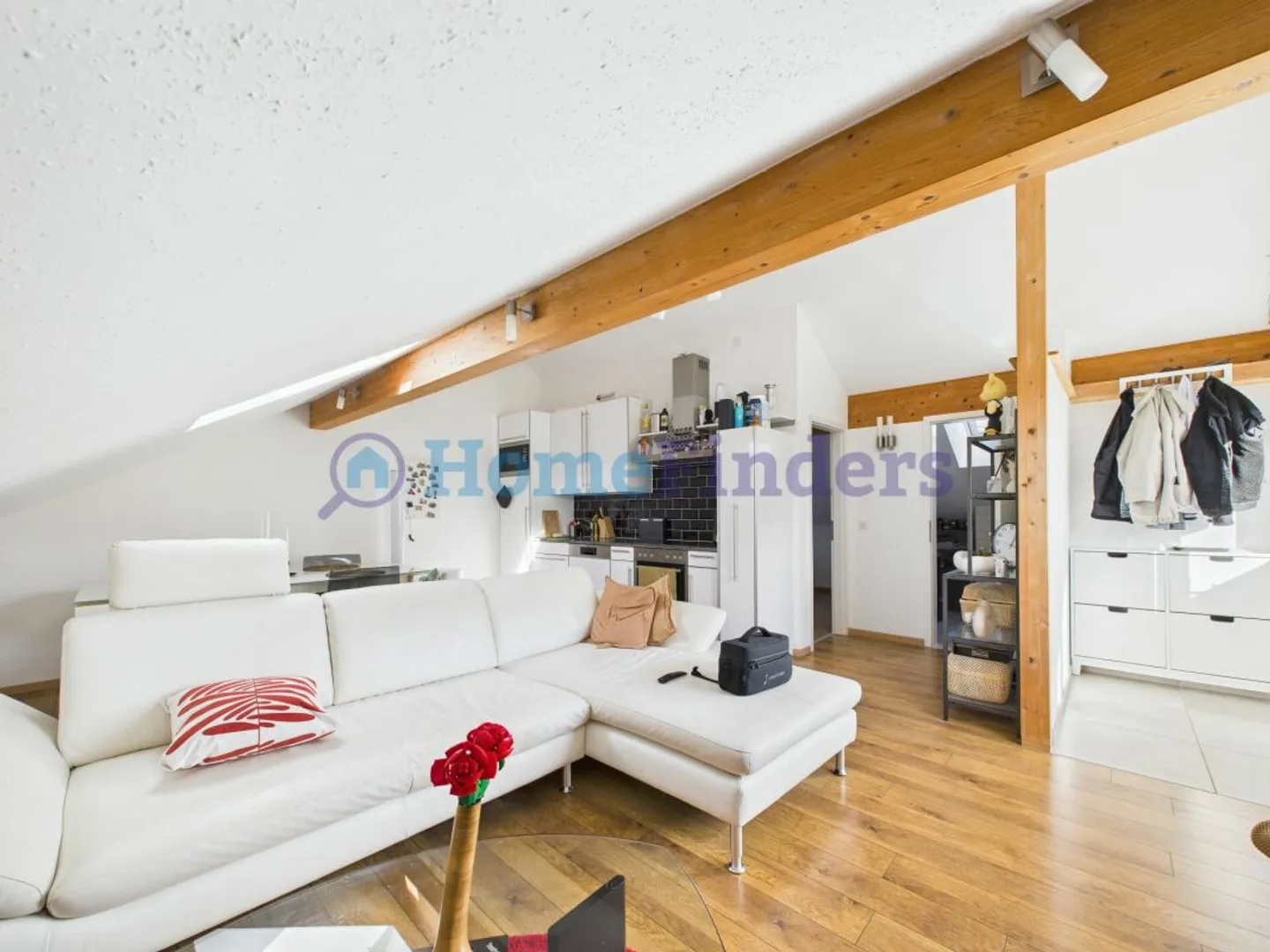 Charmante Dachwohnung in ruhiger Lage - Foto 3 von 6