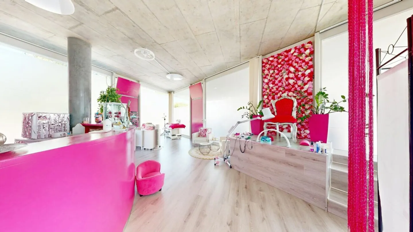 Moderne Wohnung mit Atelier in Neuenegg - Foto 10 von 13