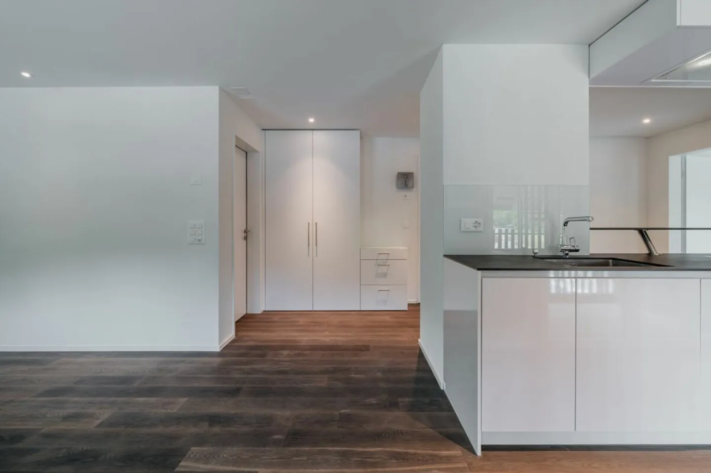 Moderne und helle 3.5- Zimmer- Wohnung mit zwei Balkonen - Photo 11 of 11