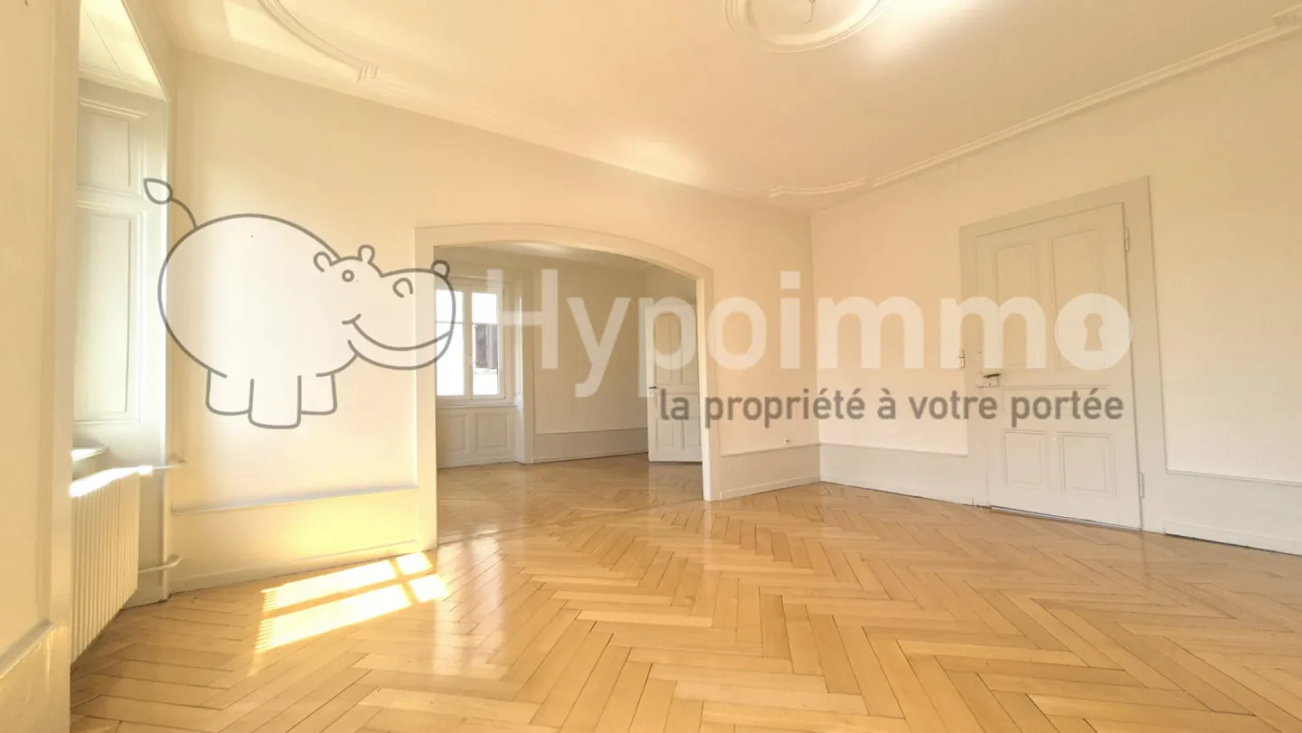 Prächtige 7-Zimmer-Wohnung mit grossem Garten in La Chaux-de-Fonds - Foto 1 von 13